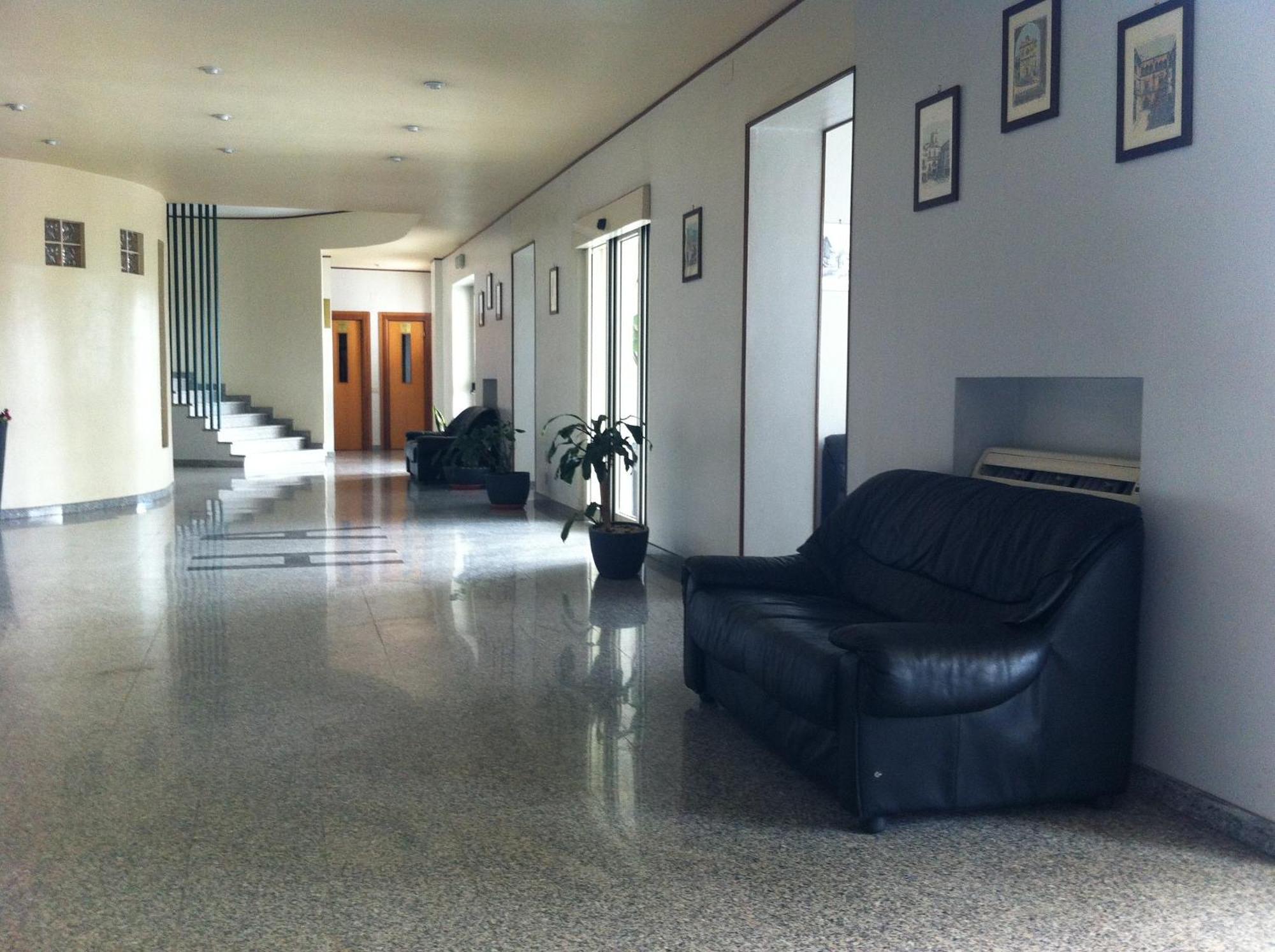 Hotel Atleti Фоджа Екстериор снимка